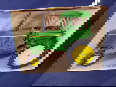 ERTL JOHN DEERE GENERATION II WF TRACTOR BLUEPRINT REPLICA