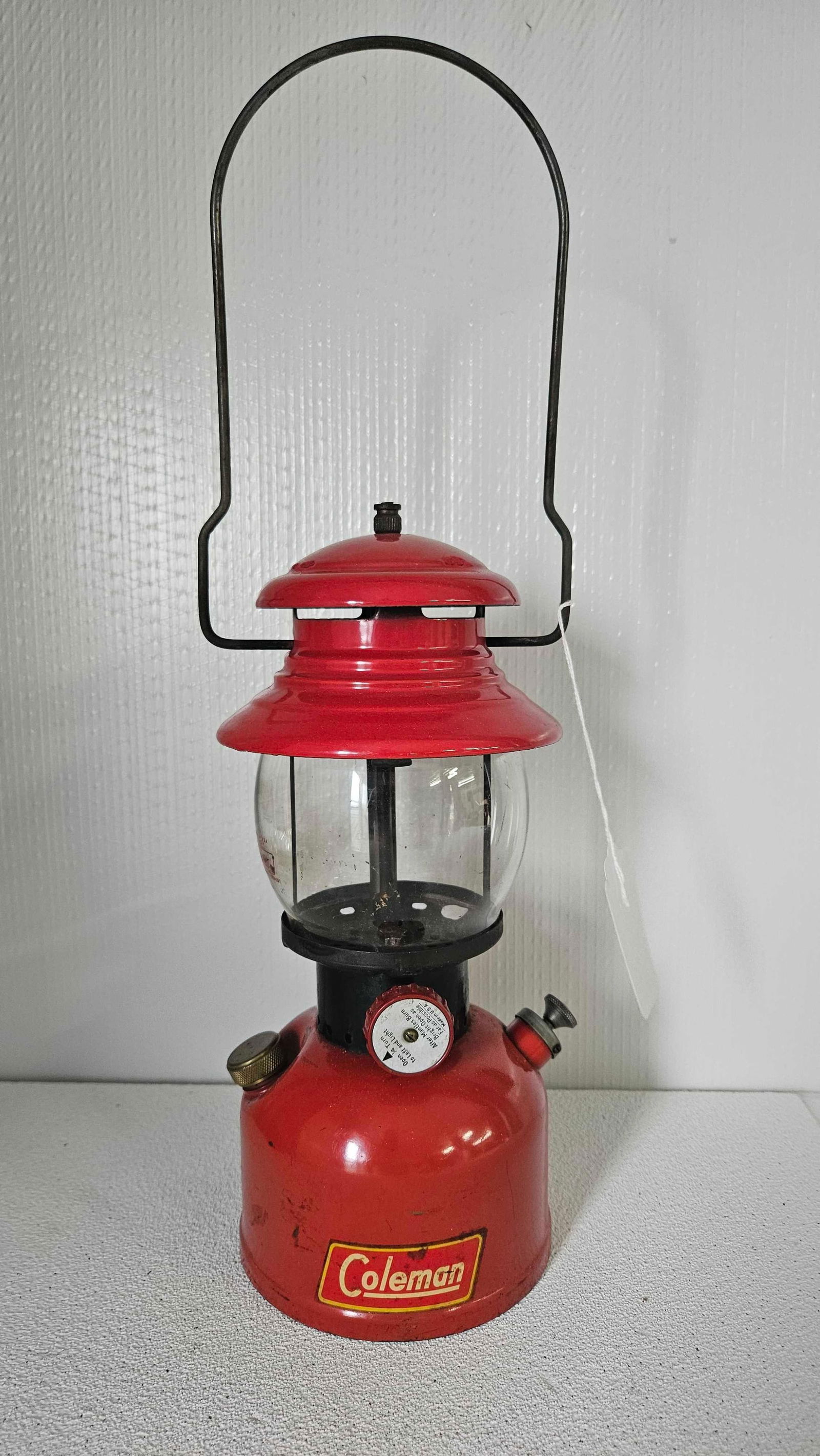 COLEMAN 1952 RED LANTERN (1 of 5)