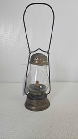 JUNIOR TIN /BRASS SKATERS LANTERN