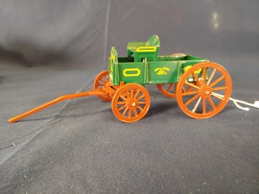 JOHN DEERE BUCKBOARD WAGON SCALE MODEL