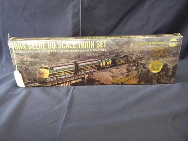 ATHEARN JOHN DEERE HO SCALE TRAIN SET INC. 2 PEWTER CASE 75TH ANN. MODEL D TRACTORS 2ND IN A SERIES