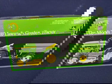ERTL JOHN DEERE PRECISION LAWN & GARDEN NO. 1 HD MODEL 110 LAWN AND GARDEN TRACTOR W/ WAGON