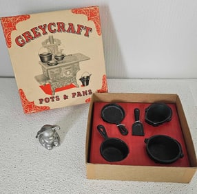 GRISWOLD PUP AND MINIATURE GREYCRAFT POTS AND PANS