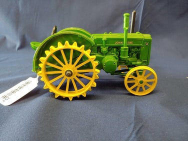 ERTL JOHN DEERE MODEL D COLLECTOR EDITION WF STEEL WHEEL BLUEPRINT REPLICA TRACTOR