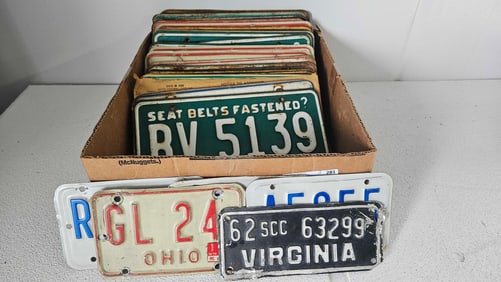 LICENSE PLATES LOT INC. 50'S, 60'S AND 70'S AND SOME MOTORCYCLE PLATES