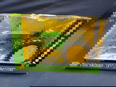 ERTL MODEL G NF HD PRECISION KEY SERIES NO. 2 TRACTOR