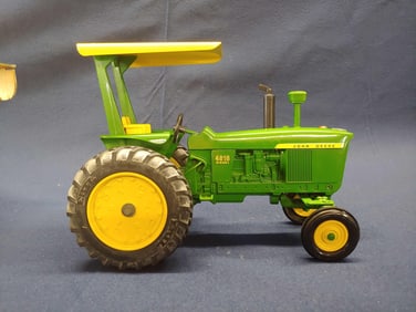 ERTL JOHN DEERE 4010 DIESEL 1993 NAT. FARM TOY SHOW COLLECTOR EDITION WF TRACTOR