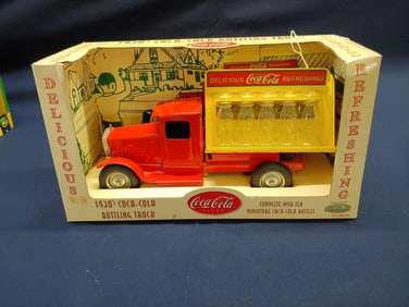 GEARBOX 1930'S COCA-COLA BOTTLING PRESSED STEEL TRUCK COMPLETE W/ 10 MINI BOTTLES