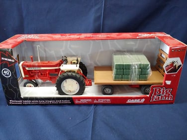 BIG FARM CASE IH FARMALL 1206 W/ HAY WAGON AND BALES