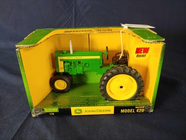 ERTL JOHN DEERE MODEL 420 NF TRACTOR
