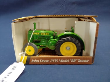 ERTL JOHN DEERE 1935 MODEL BR BLUEPRINT REPLICA  HD WF TRACTOR