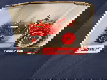 ERTL CASE FARMALL NF HD 230 TRACTOR