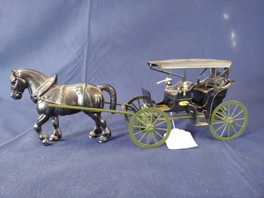 JOHN DEERE AFTERMARKET RELIANCE VEHICLE HORSE AND BUGGY SCALE MODEL