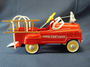 KIDDIE CAR CLASSICS MURRAY FIRE DEPT. JET FLOW DRIVE PEDAL CAR W/ LADDERS