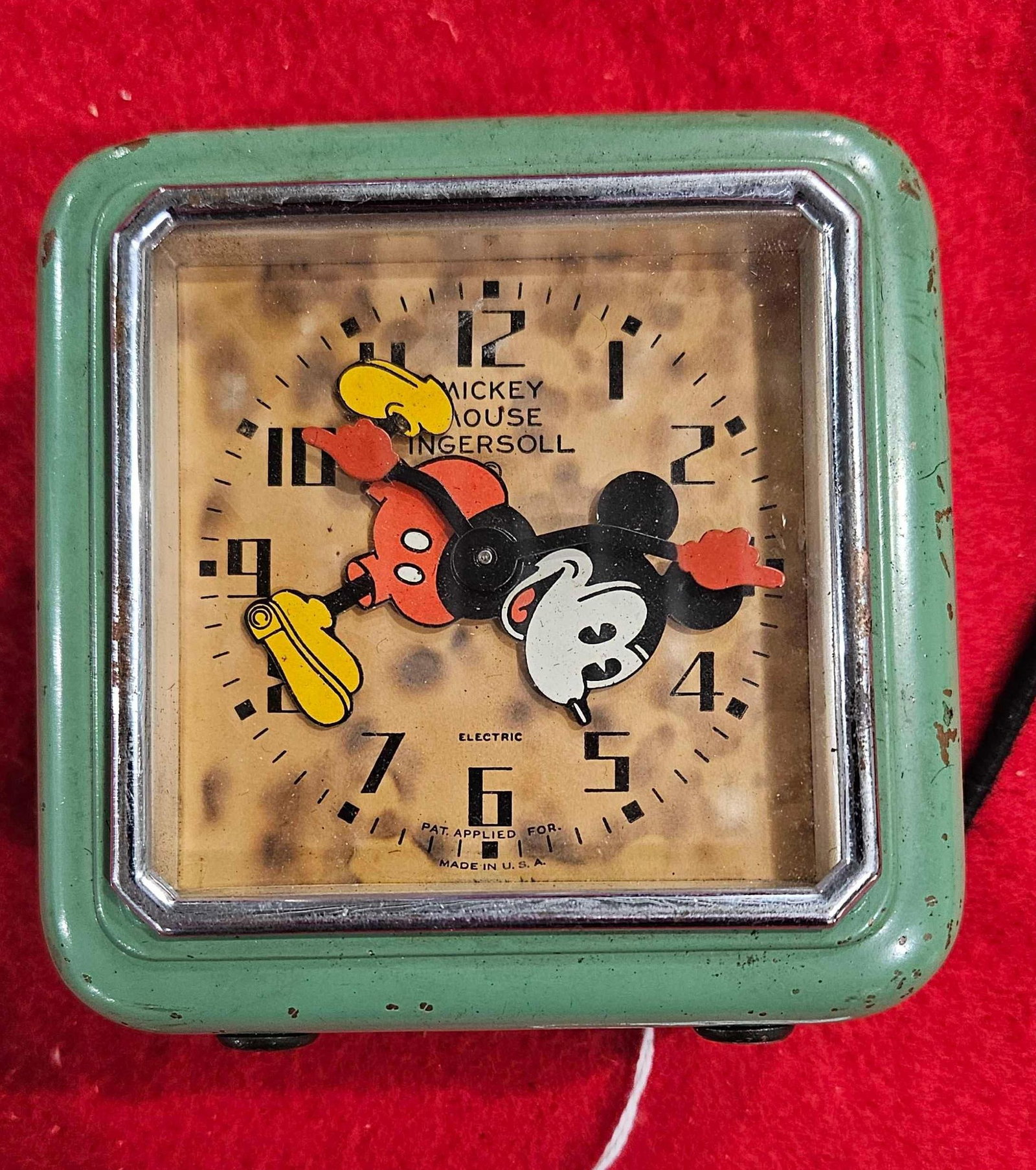 INGERSOLL MICKEY MOUSE ELECTRIC ALARM CLOCK (1 of 6)