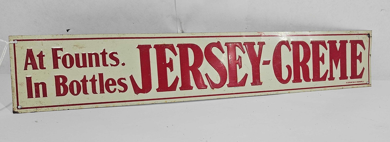 SST Jersey-Creme embossed sign (1 of 5)