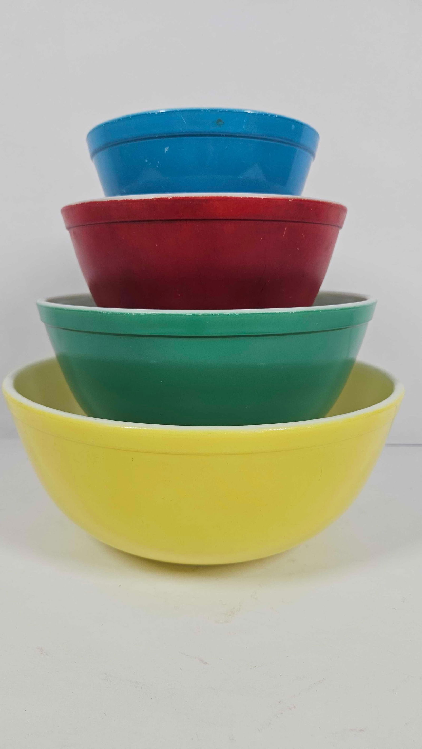PRIMARY COLORS PYREX MIXING BOWLS (1 of 3)