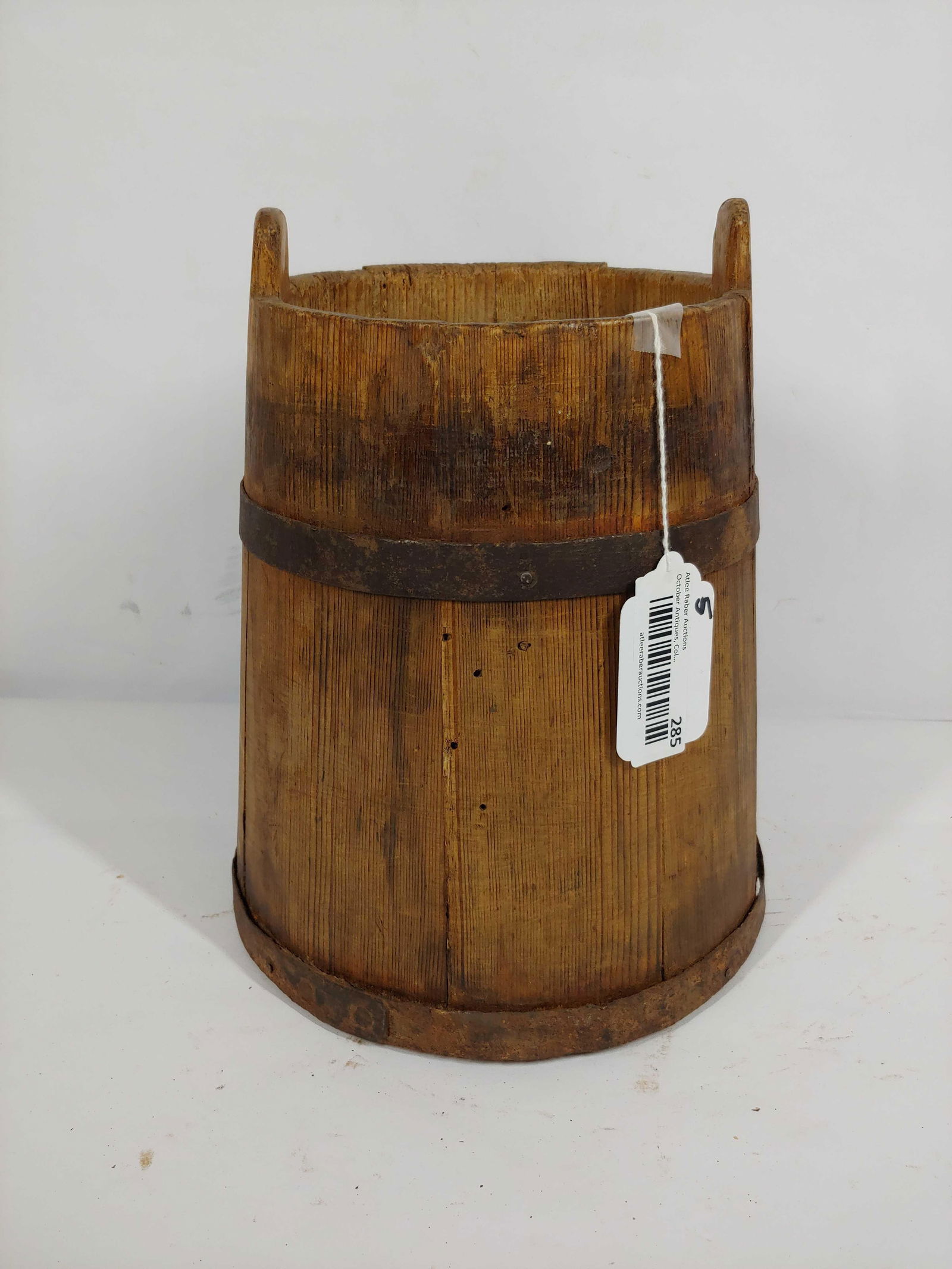 PRIMITIVE WOODEN WATER BARREL (1 of 6)