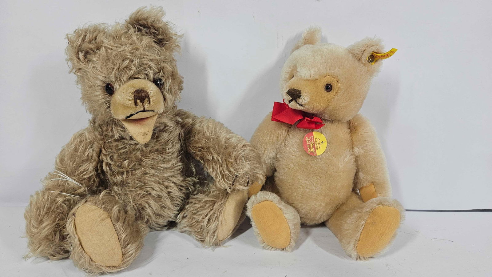 LOT OF 2 STEIFF TEDDY BEARS (1 of 6)