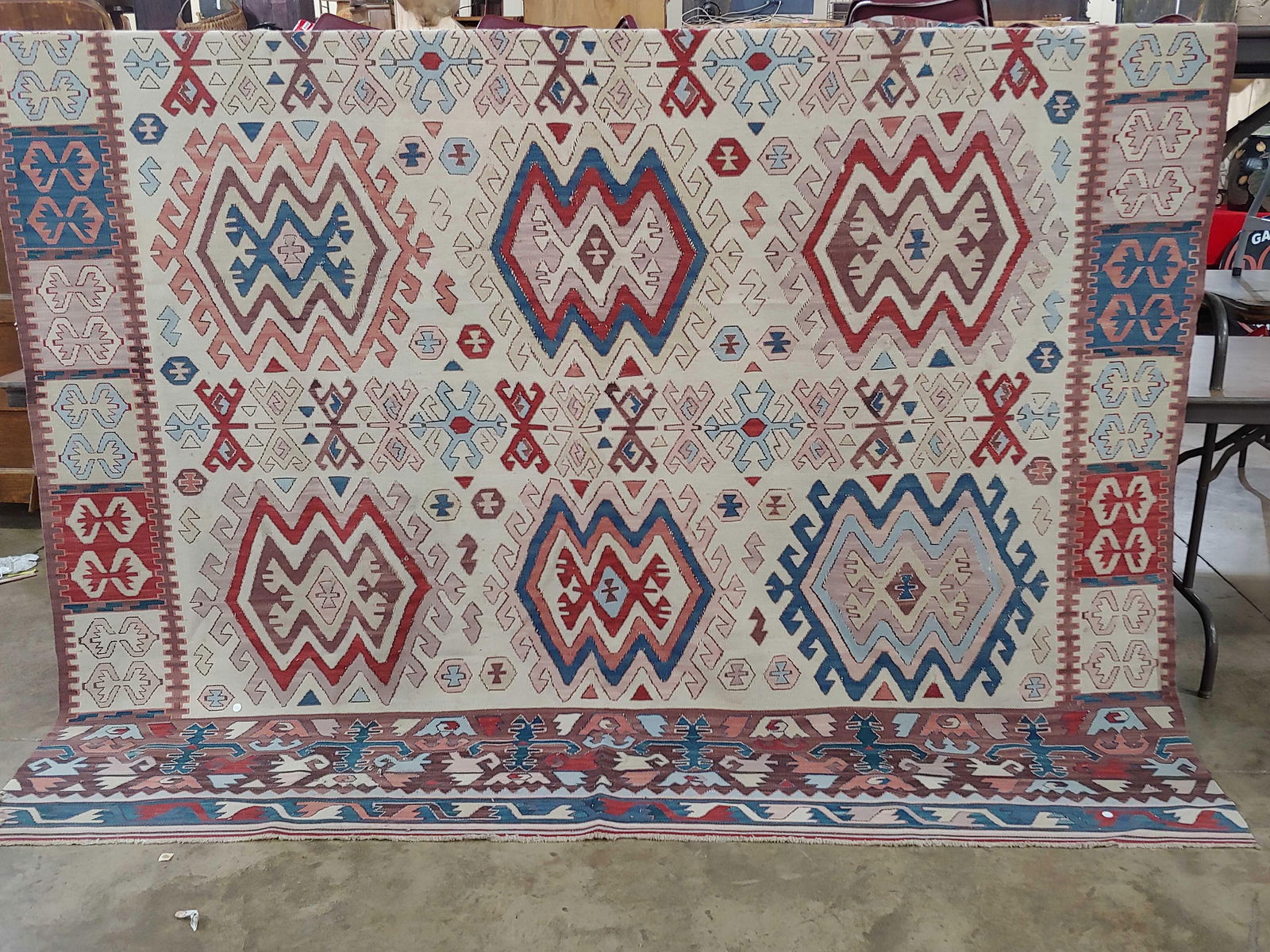 LATE 19TH CENTURY WEST ANATOLIAN AYDIN CLINE KILIM (1 of 5)
