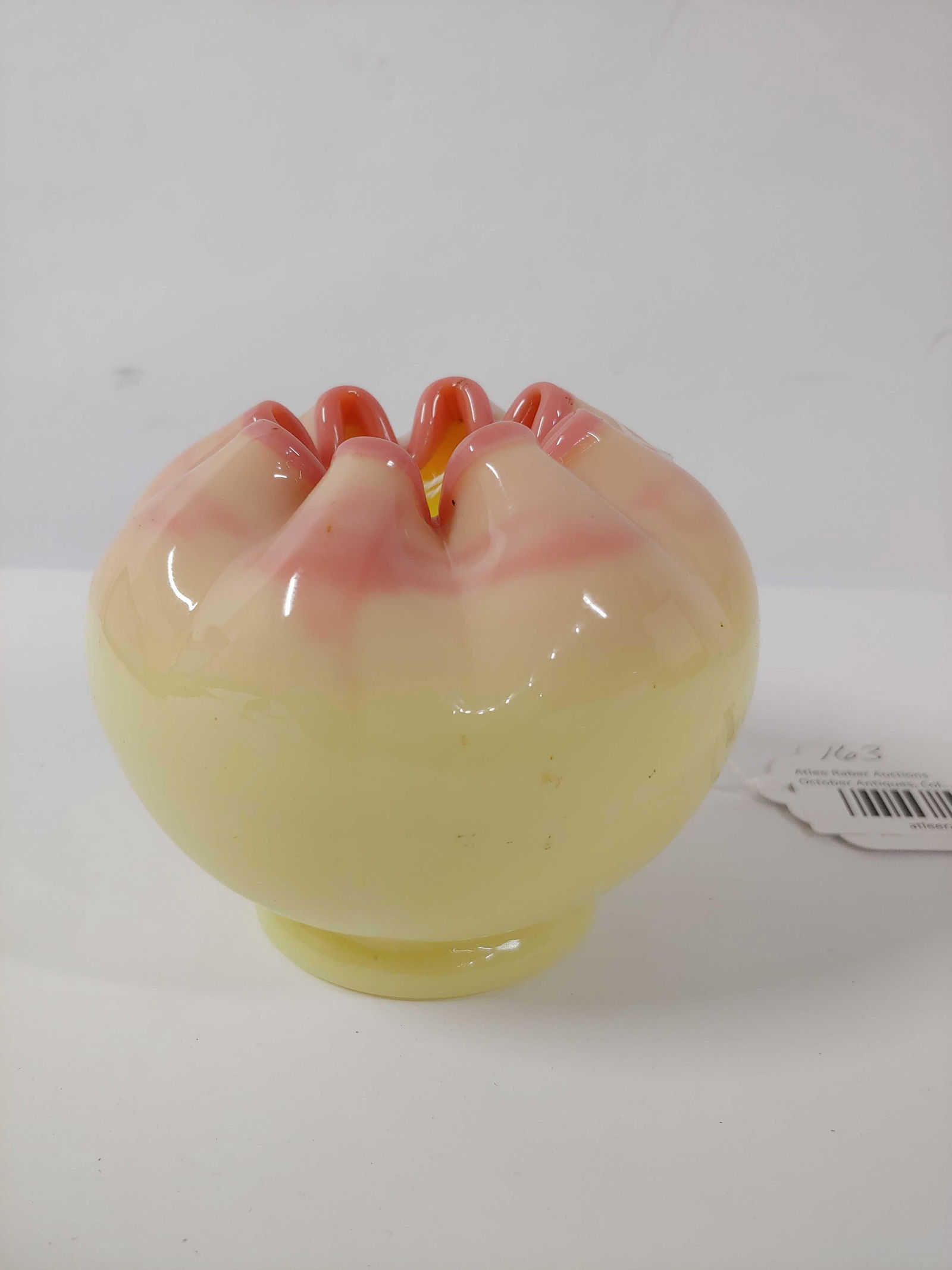 FENTON BURMESE CRIMPED URANIUM GLASS BOWL (1 of 5)