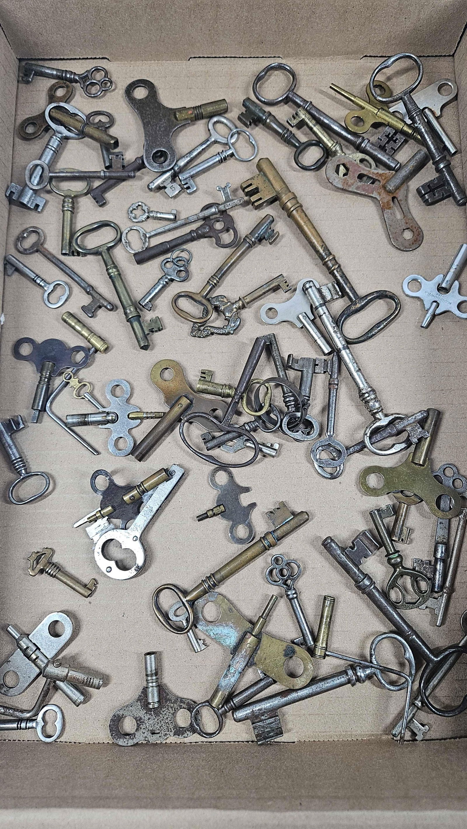 CLOCK AND SKELETON KEYS (1 of 4)