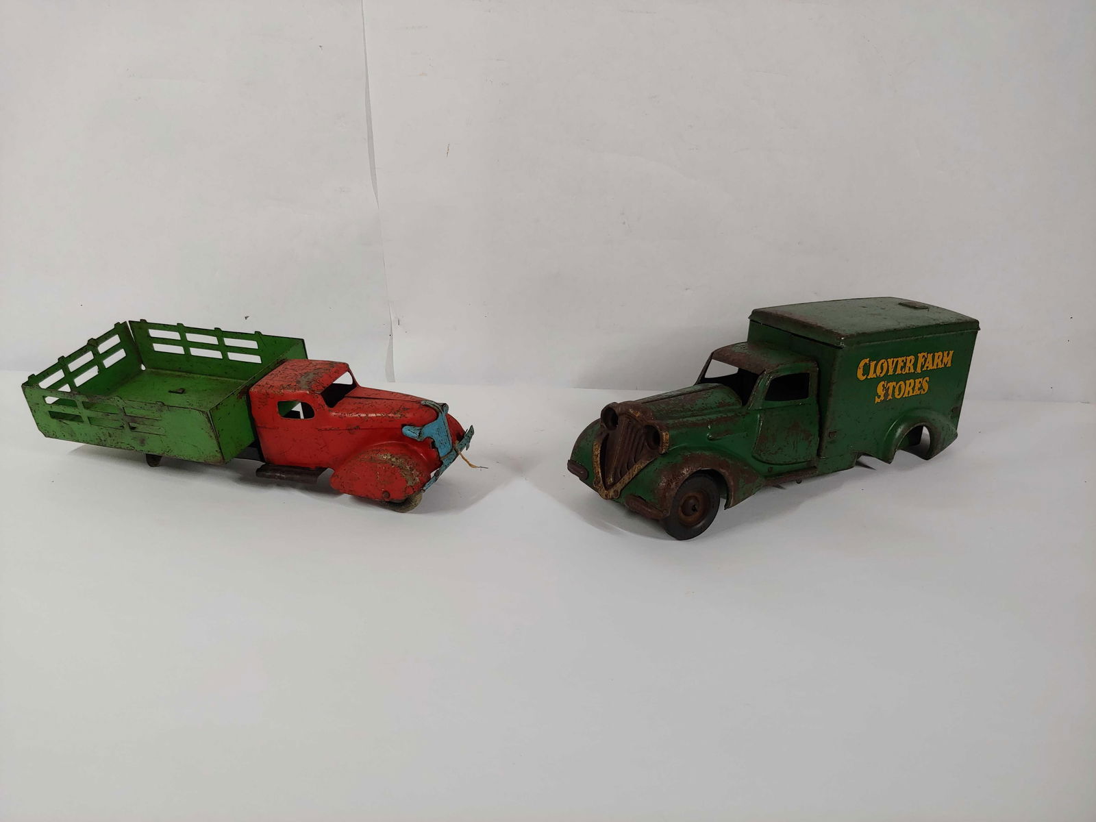 Metalcraft & Wyandotte toy trucks (1 of 9)