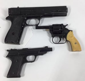 Italian Mod 1965 22 cal starter revolver & Marksman parts pellet gun