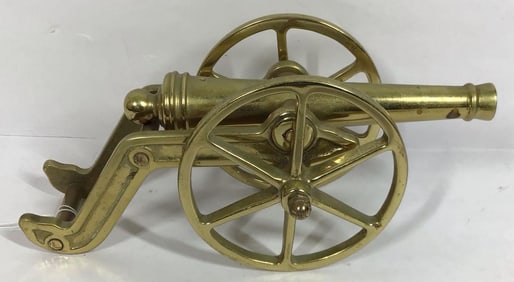 Hefty brass cannon