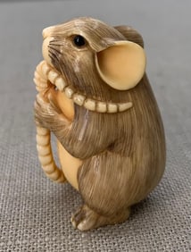 Hand Carved Japanese Rat Netsuke