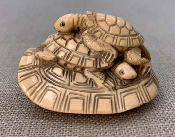 Hand Carved Japanese Turtle Netsuke