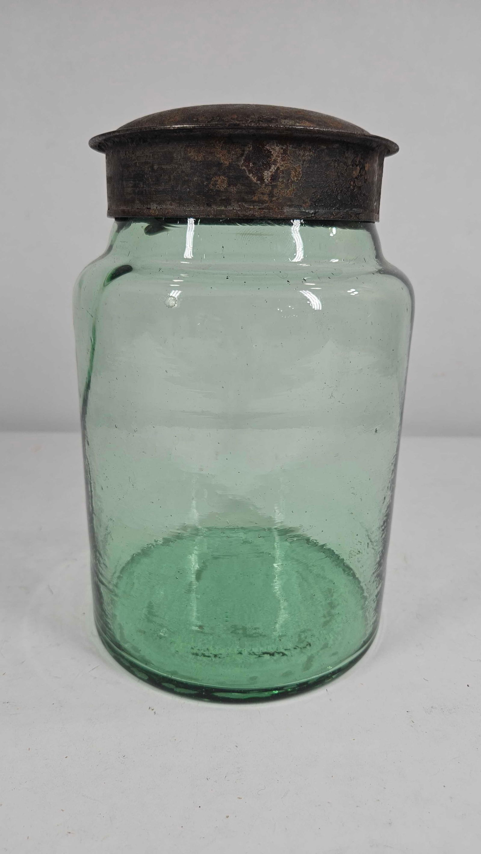 HAND BLOWN BUBBLE GLASS APOTHECARY JAR (1 of 4)