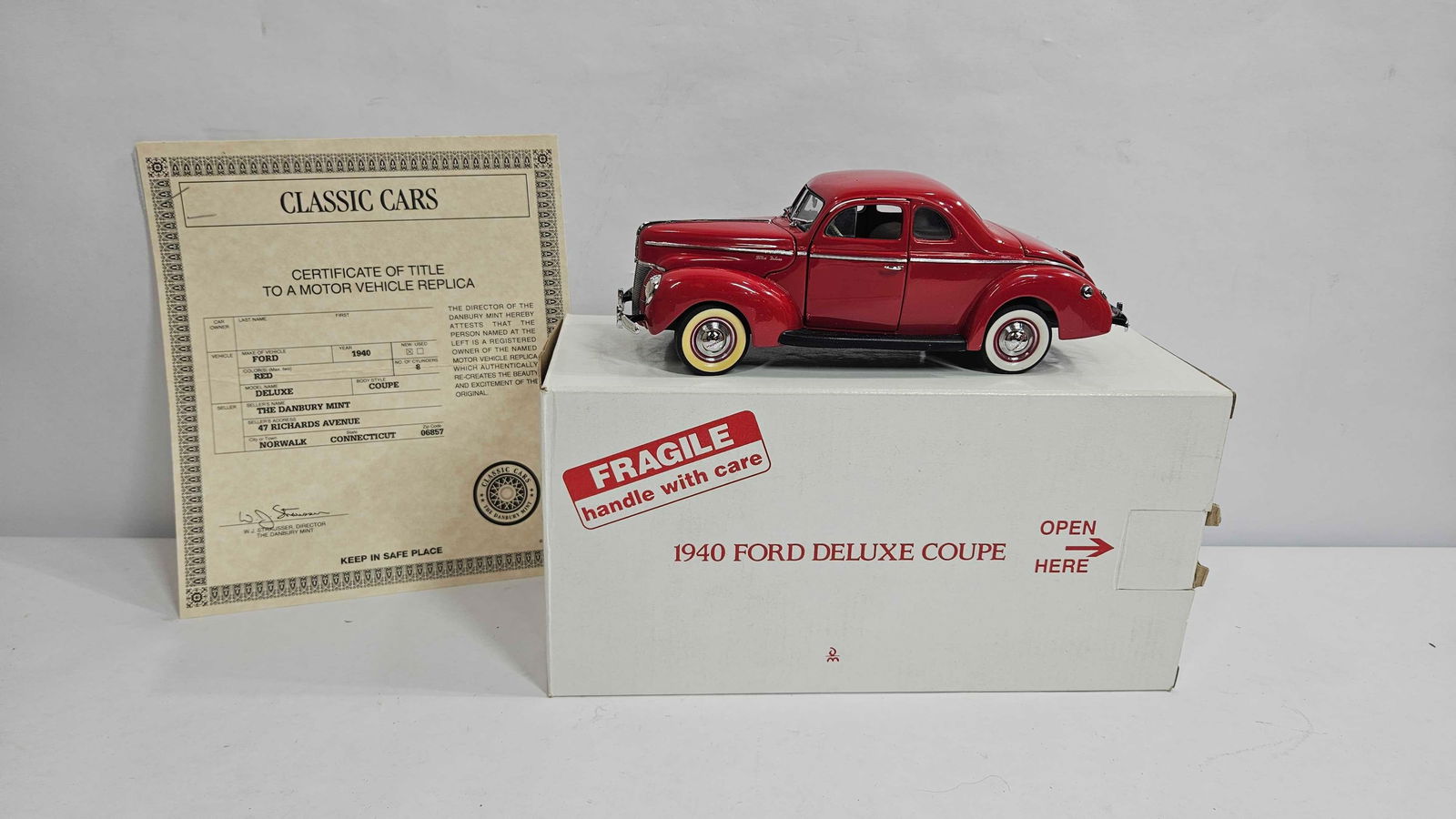 1940 FORD DELUXE COUPE (1 of 8)