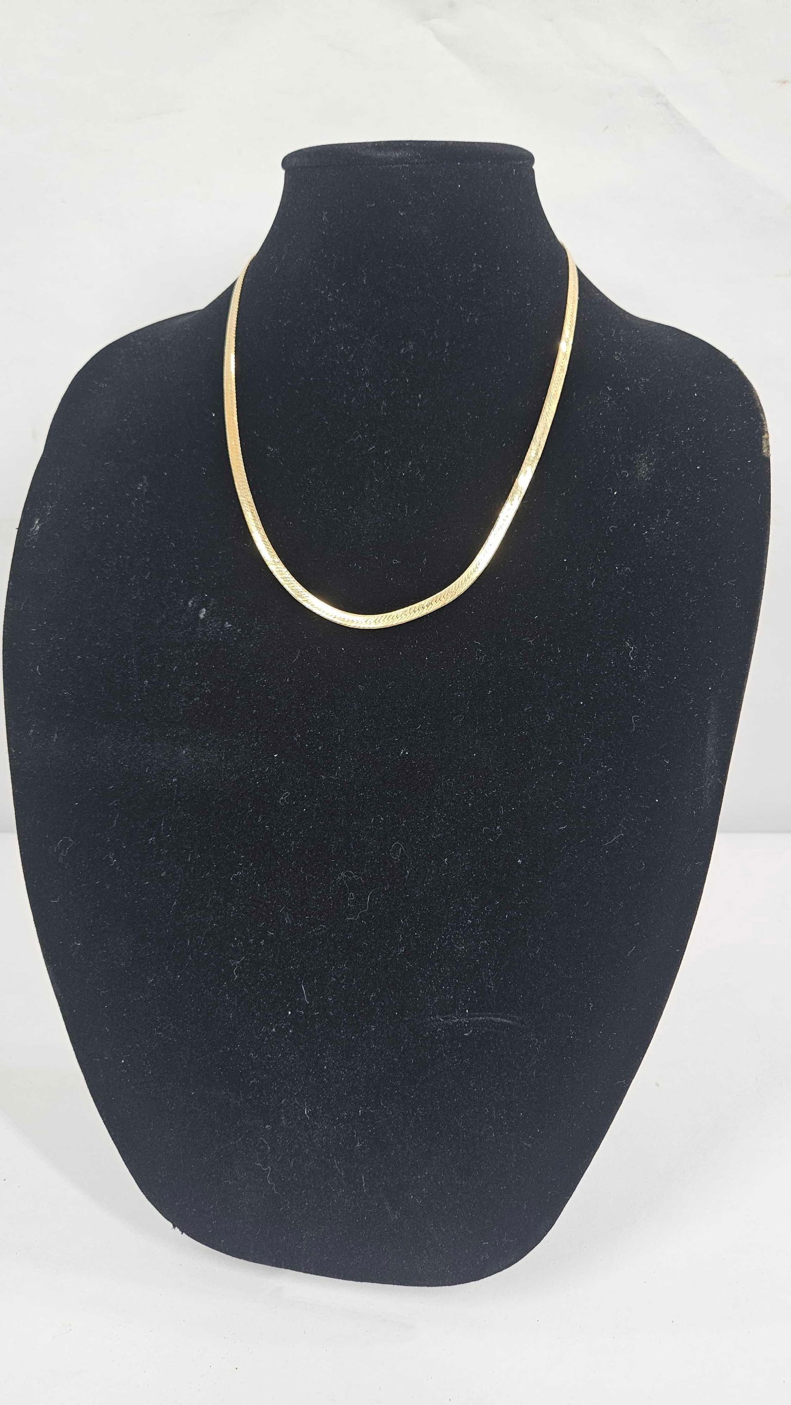 14K GOLD HERRINGBONE CHAIN (1 of 6)