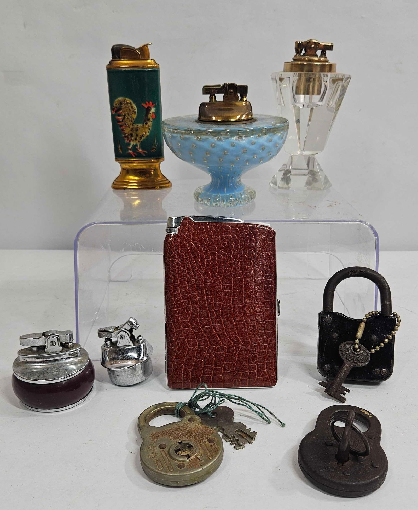 UNIQUE VINTAGE LIGHTERS AND LOCKS (1 of 12)