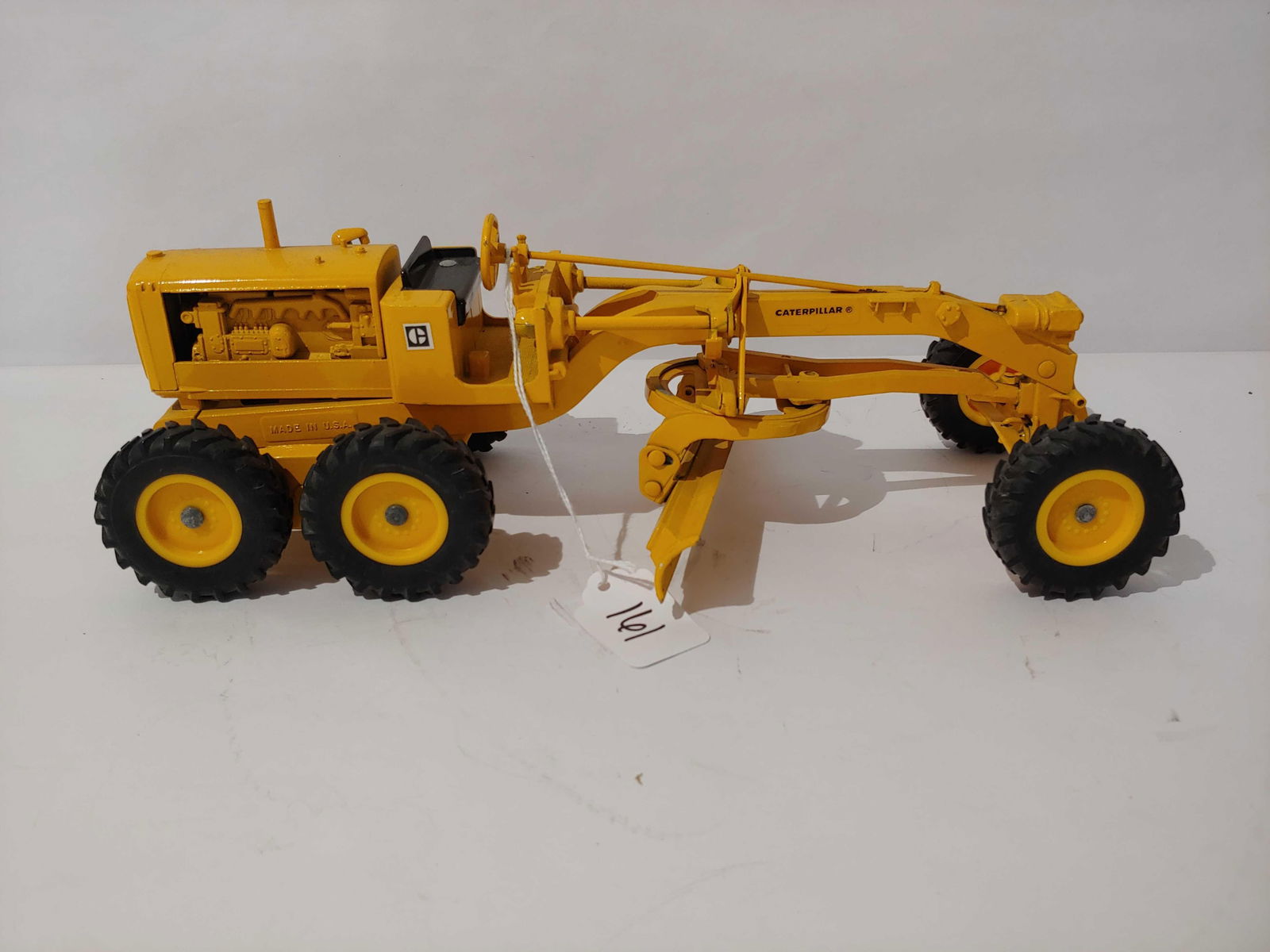 Caterpillar 1/16 scale Road Grader: New.