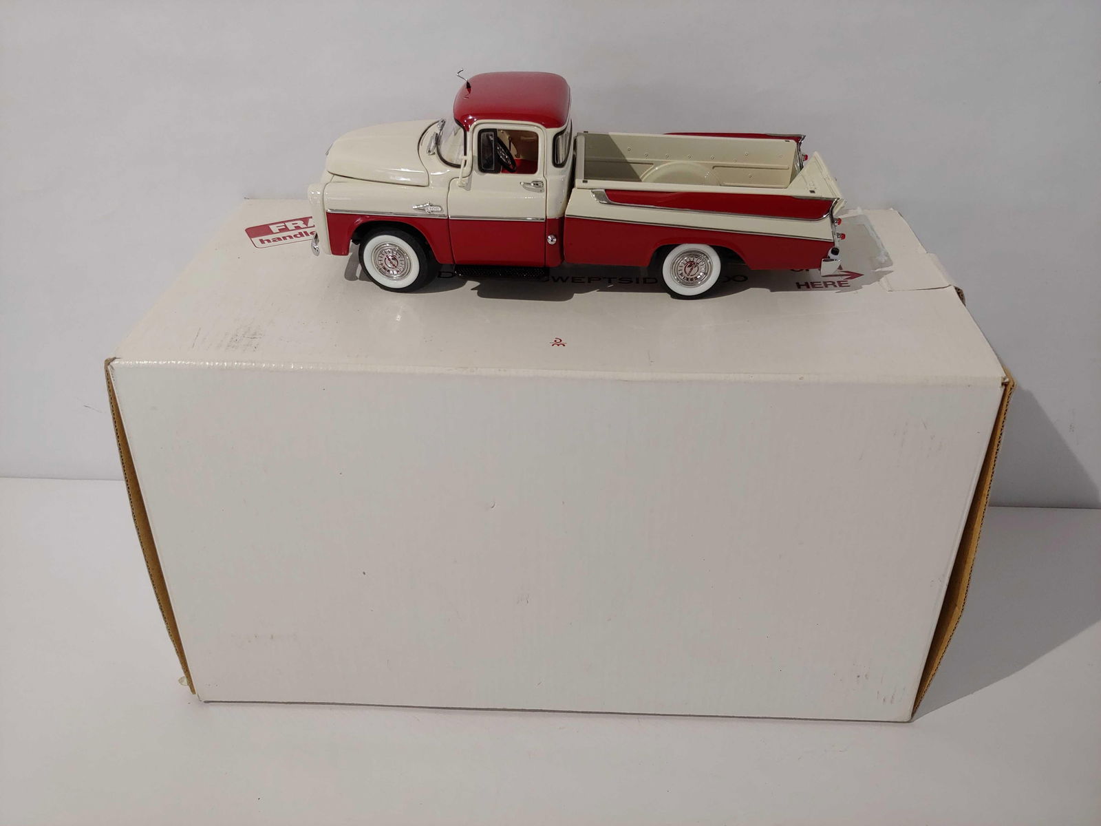 Danbury Mint 1957 Dodge Sweptside pickup (1 of 5)