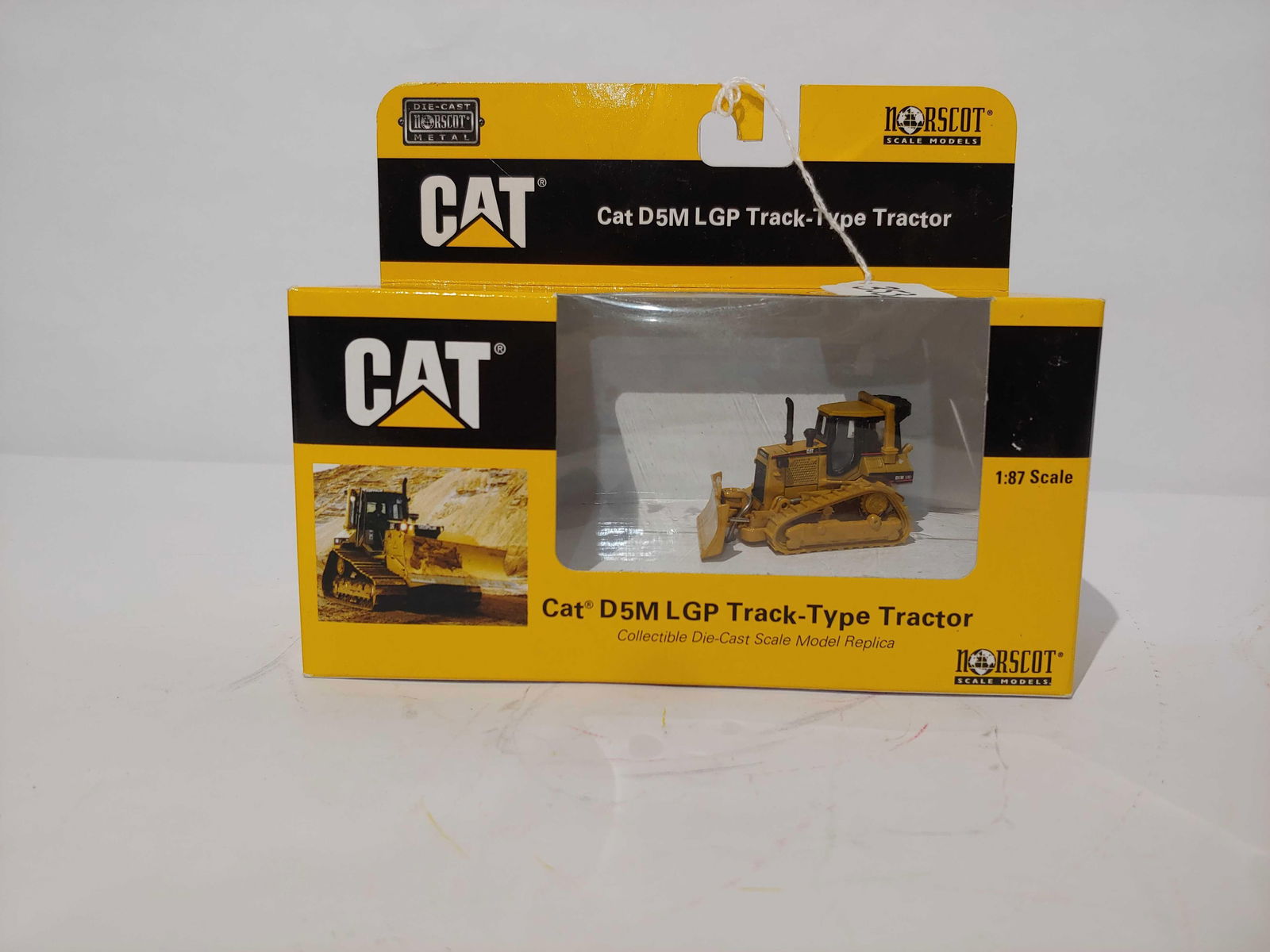 NORSCOT CAT D5M LFP TRACK TYPE TRACTOR (1 of 4)