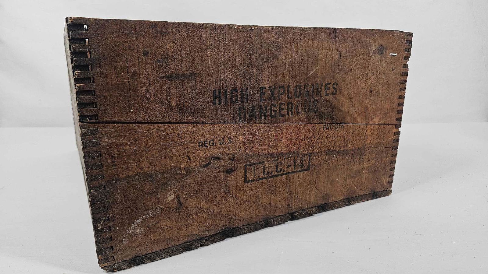 DUPONT HIGH EXPLOSIVES CRATE (1 of 6)