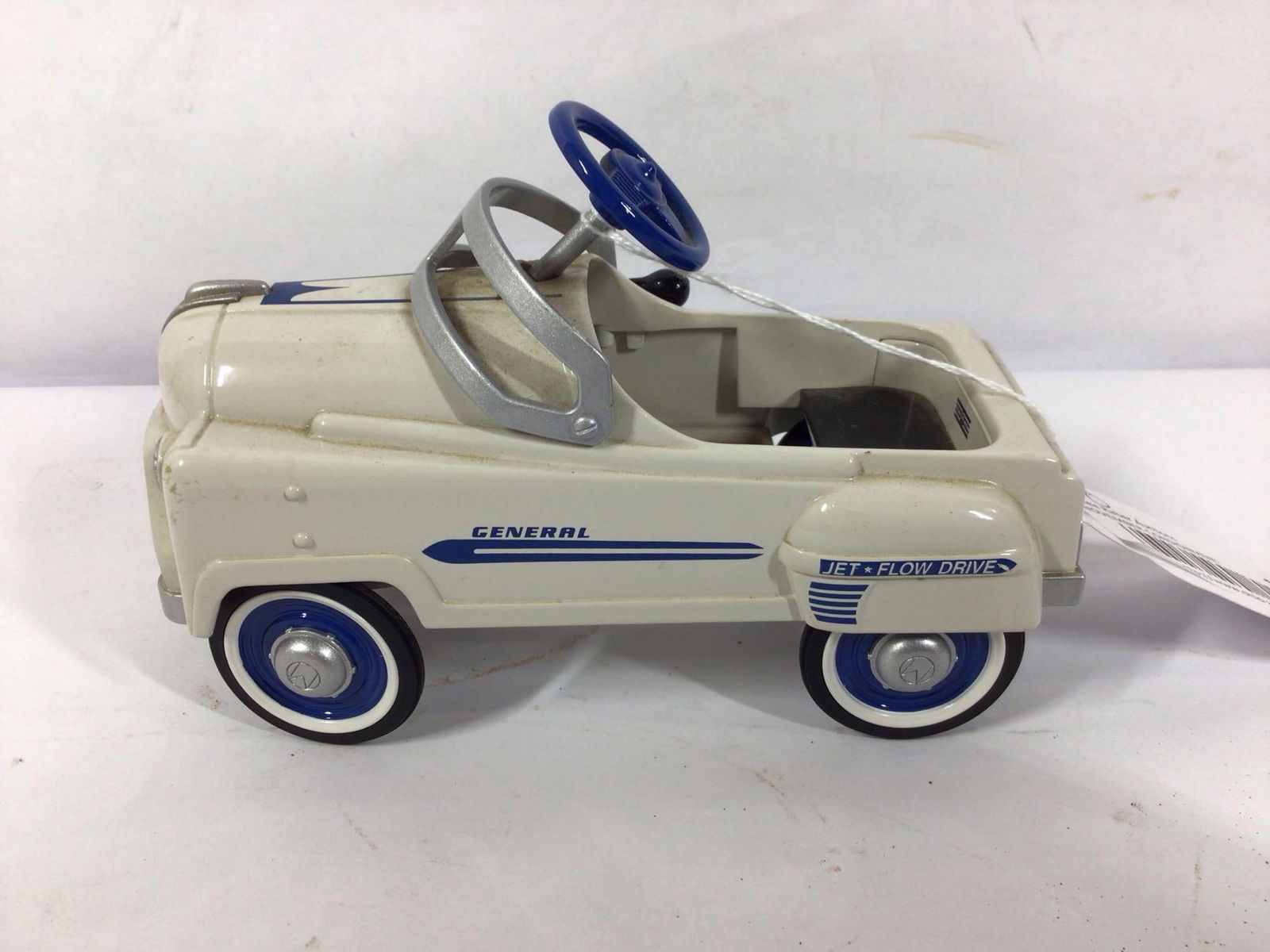 1950 MURRAY GENERAL PEDAL CAR: NUMBER 2E 4231. DATED 1999. 6.5 INCHES LONG KIDDIE CAR CLASSICS