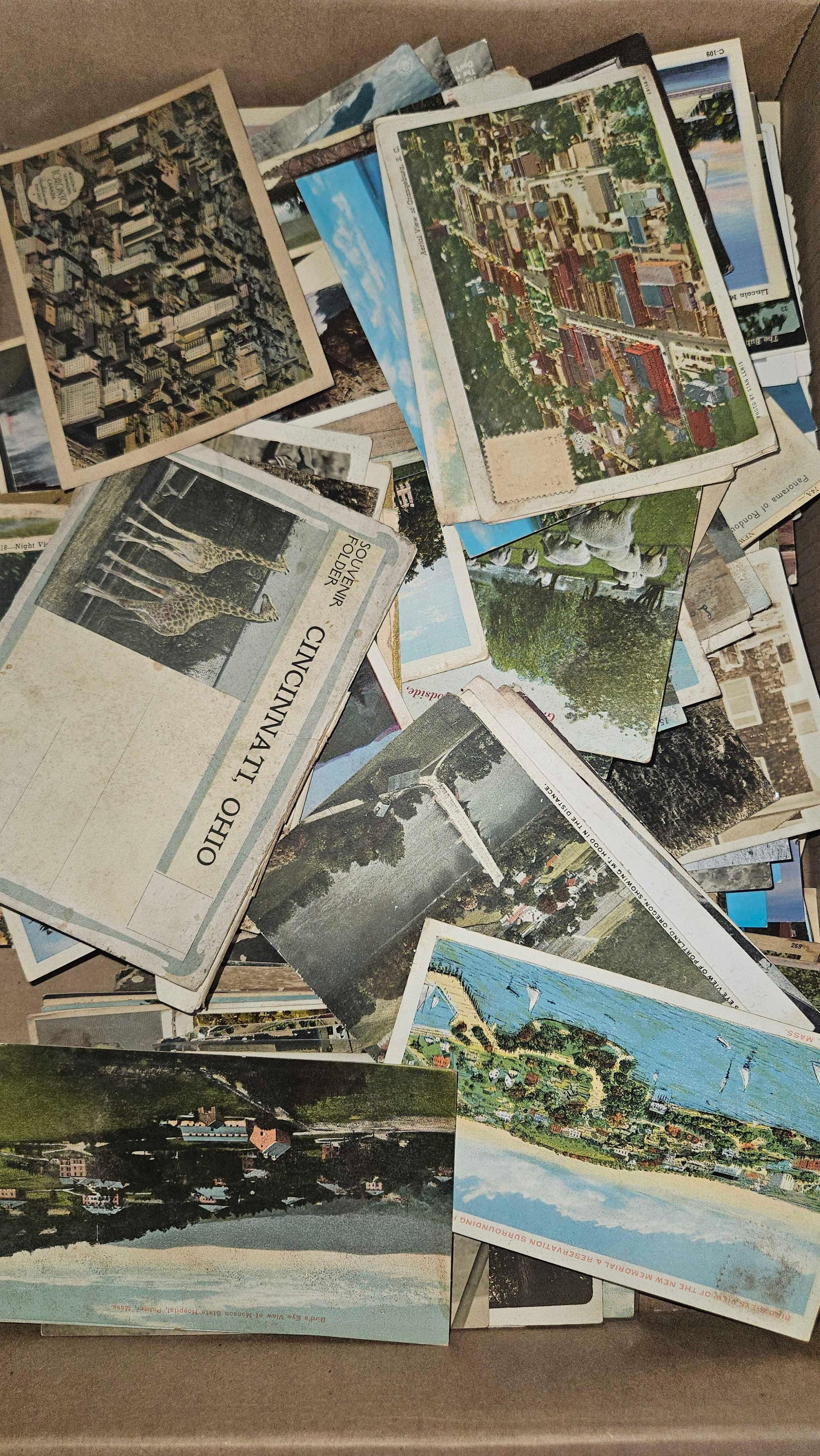 SOUVENIR, PHOTOGRAPH, AND OTHER EARLY POSTCARDS: 100+ CARDS, MANY EARLY 1900S