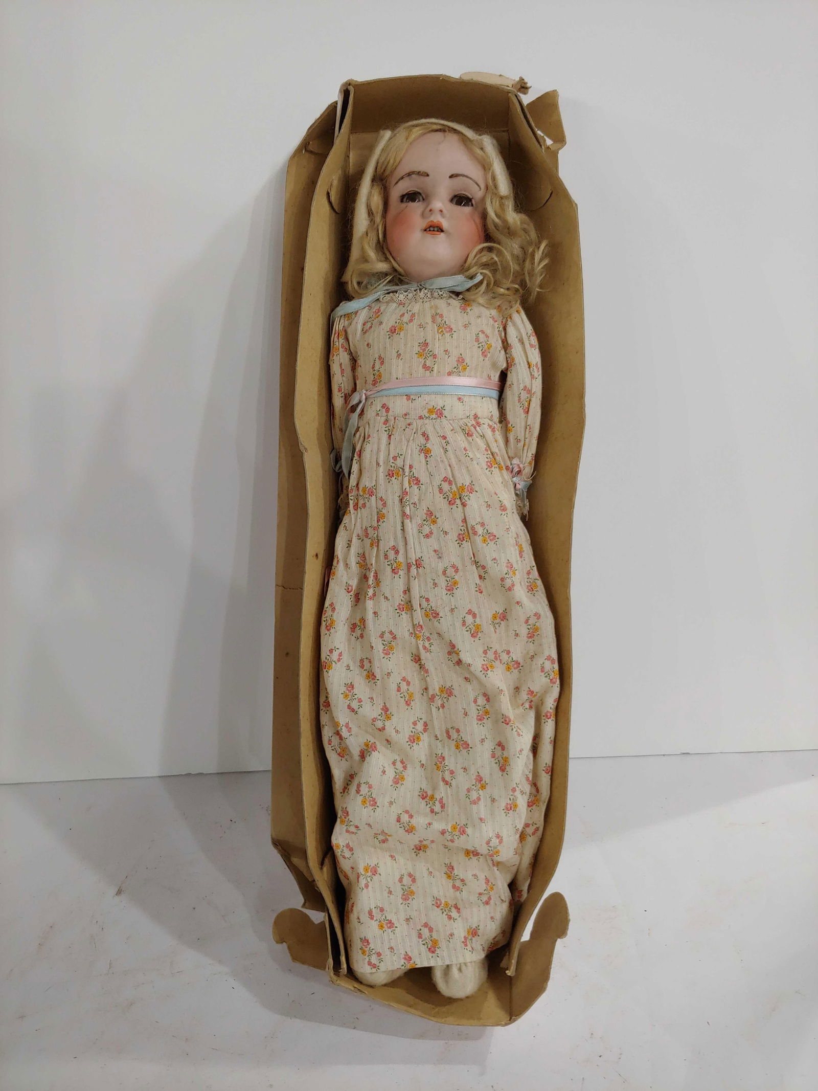 1900S GERMAN DOLL (1 of 5)