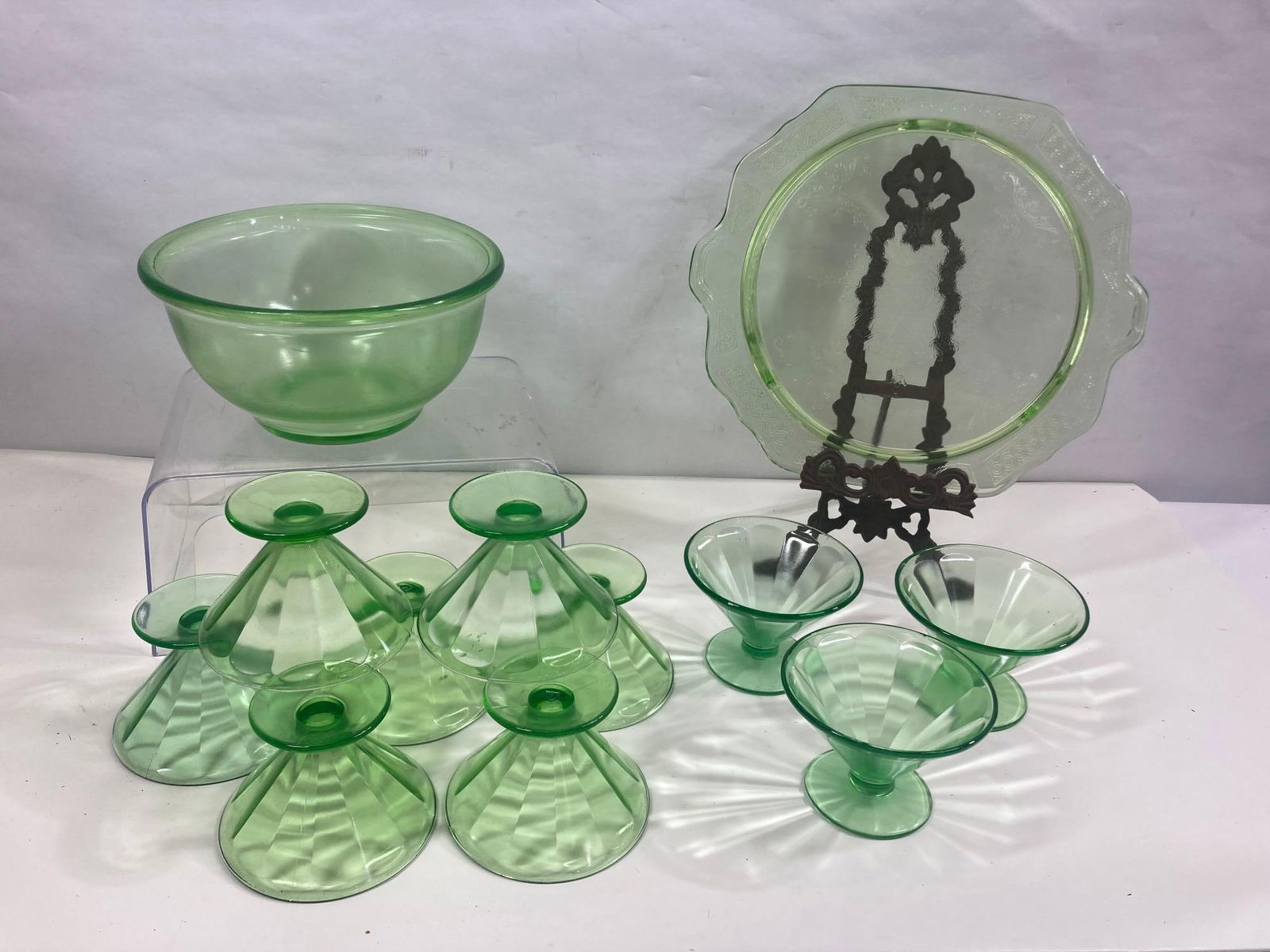 URANIUM GLASS DISHES, BOWL, AND CAKE PLATE (1 of 7)