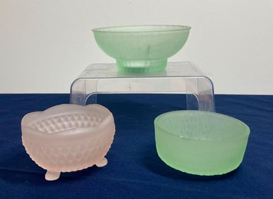 INDIANA  GLASS FROSTED SATIN DIAMOND POINT BOWLS