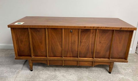LANE CEDAR CHEST