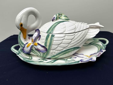 FITZ AND FLOYD SWAN COVERED DISH AND PLATTER