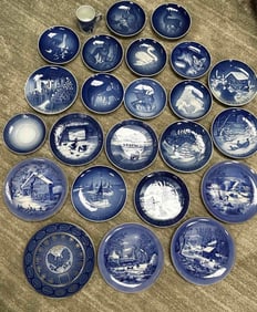 COPENHAGEN DANISH MOTIF PLATES