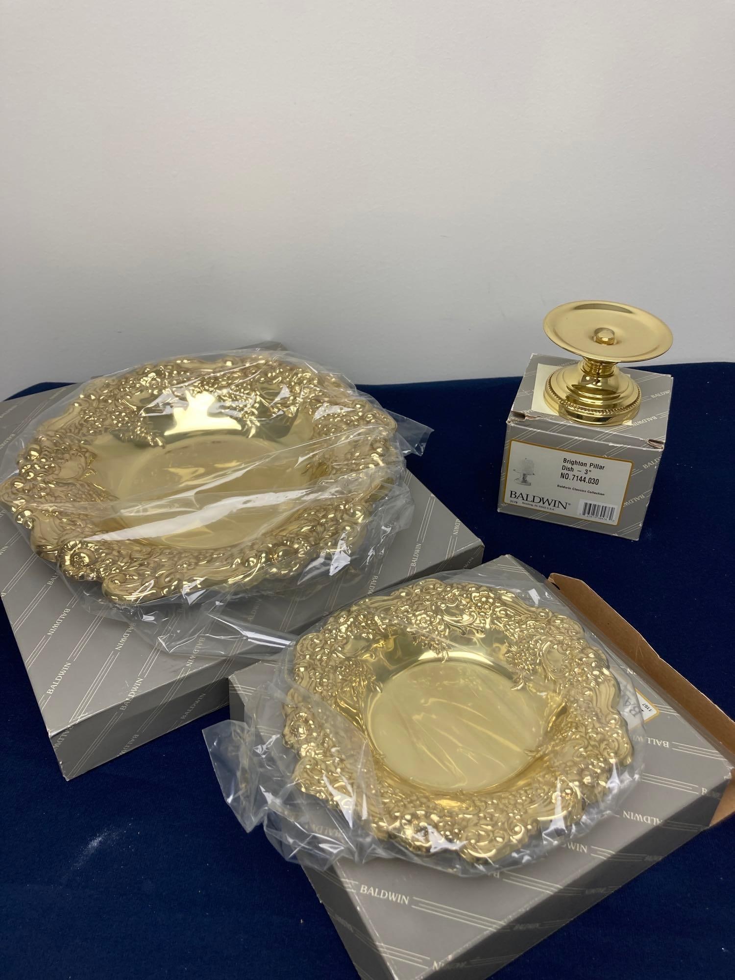 BALDWIN BRASS PILLAR AND BOWLS: 8 AND 10 IN BOWLS. PILLAR IS 3 INCHES. ALL IN ORIGINAL PACKING VINIFERA PATTERN