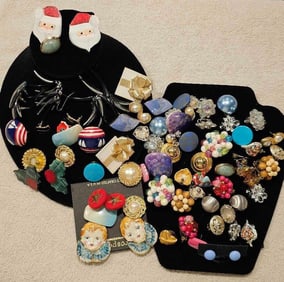 VINTAGE EARRINGS