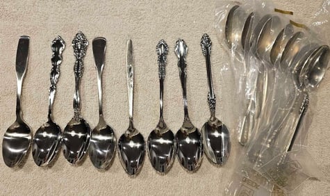 ONEIDA HEIRLOOM STAINLESS SILVERWARE